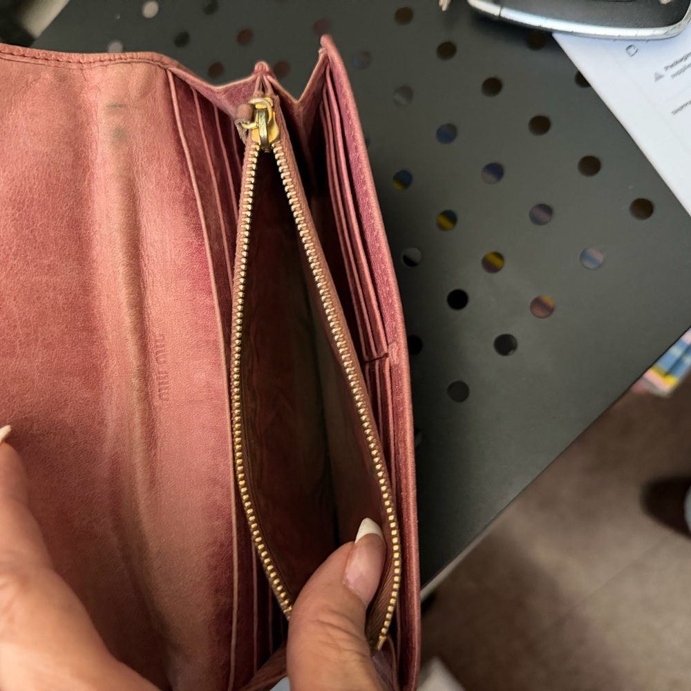 Miu Miu Rose Leather Wallet - Picture 4 of 9